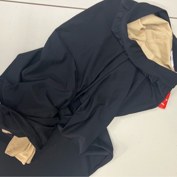 Spanx Bod-a-Bing Black Cropped Pants Size S - Picture 8 of 8